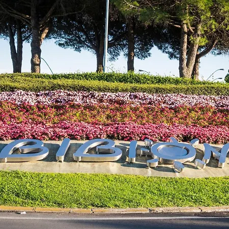 Functional With Shared Pool Apartmán Bibione