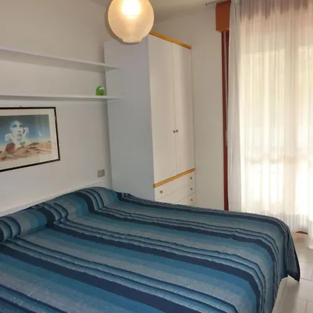 Functional With Shared Pool Апартаменти Бібіоне